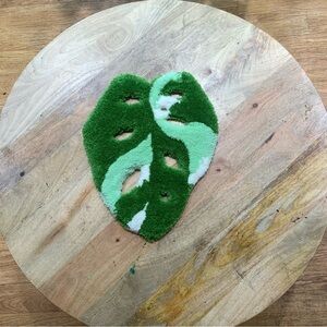 Handmade tufted Monstera Adansoni Mint Green Leaf Rug